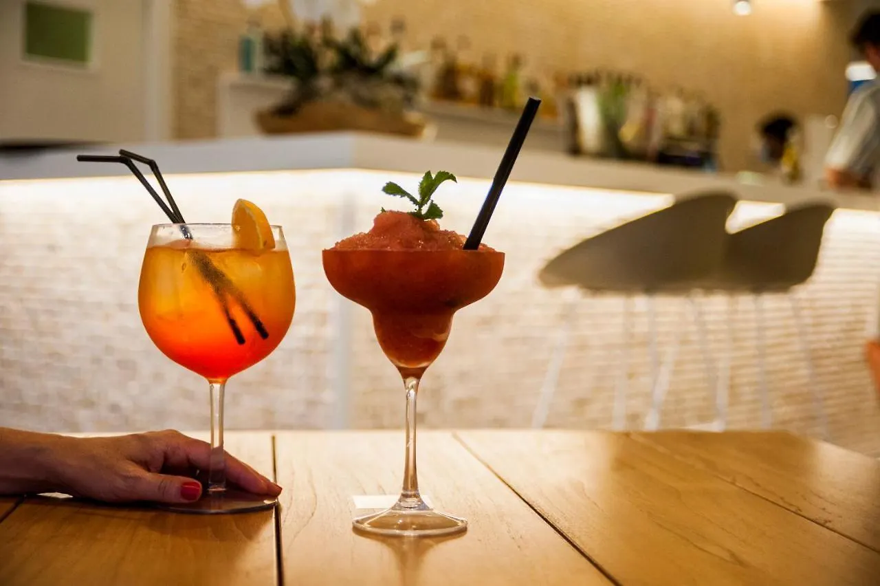 Hotel Anfora Ibiza Es Cana 4*,